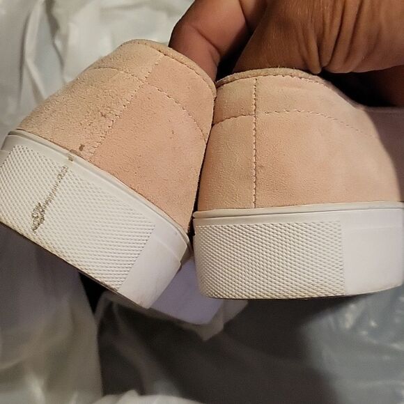 KARL LAGERFELD PARIS
Ermine Embellished Leather Sneakers Light Pink - Picture 4 of 5